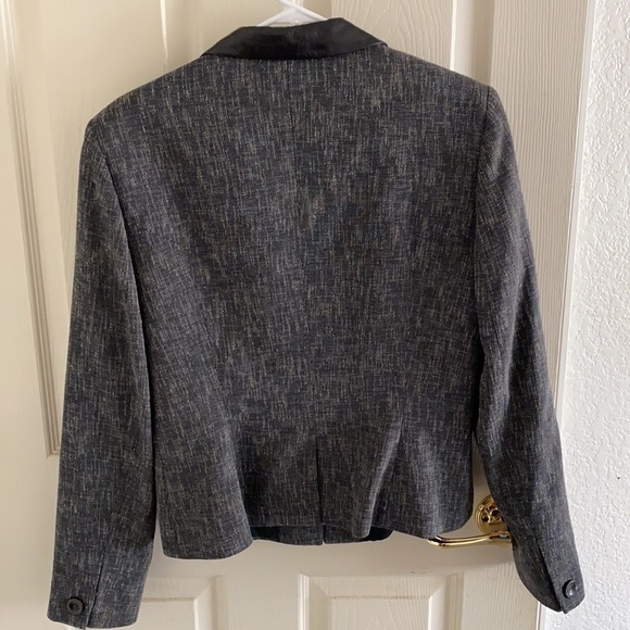 Tahari Gray button down blazer Size 10 - Picture 5 of 5